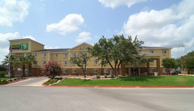 Holiday Inn Express Hotel & Suites San Antonio-Airport North - Photo2