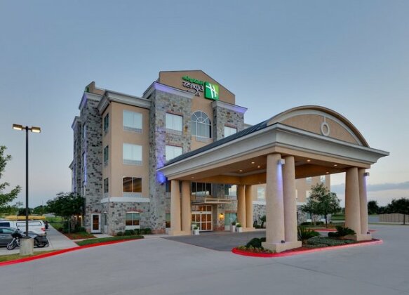 Holiday Inn Express & Suites San Antonio Brooks City Base