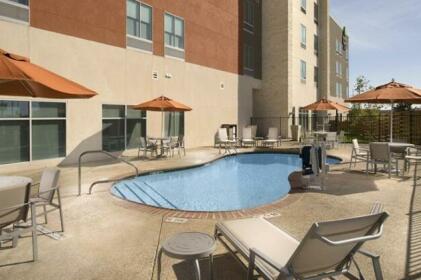 Holiday Inn Express & Suites San Antonio North-Windcrest