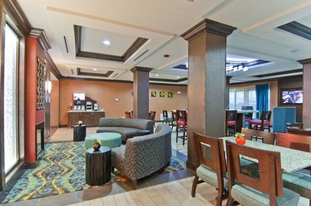 Holiday Inn Express & Suites San Antonio SE by AT&T Center - Photo5