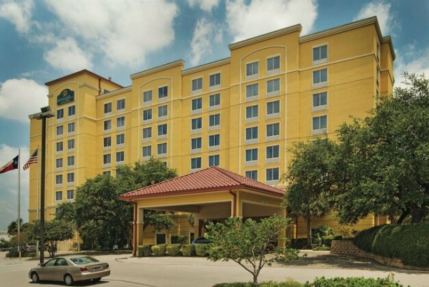 La Quinta Inn & Suites San Antonio Medical Ctr NW - Photo3