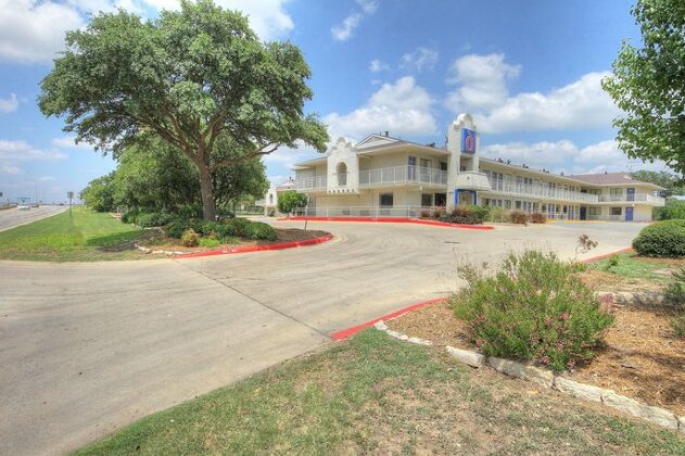 Motel 6 San Antonio - Fiesta - Photo3