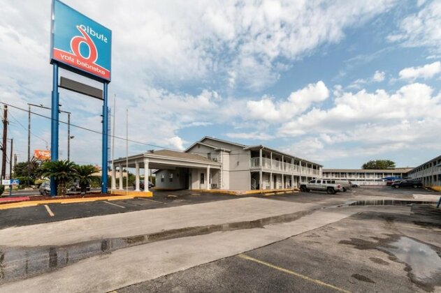 Motel 6 San Antonio - Ft Sam Houston