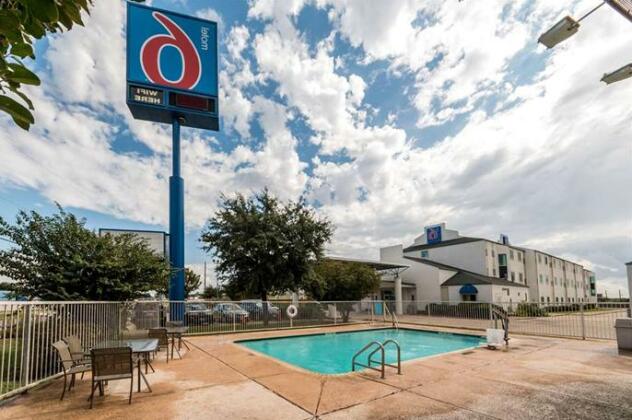 Motel 6 San Antonio South