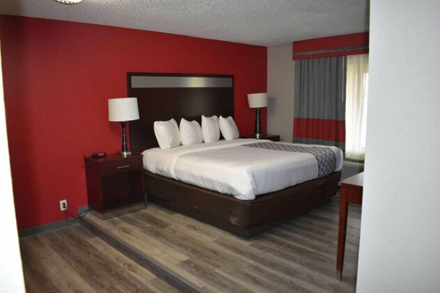 SureStay Plus Hotel by Best Western San Antonio North - Photo5