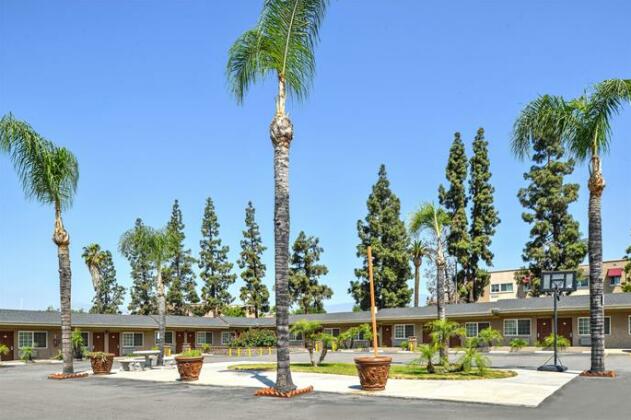 Americas Best Value Inn San Bernardino - Photo4