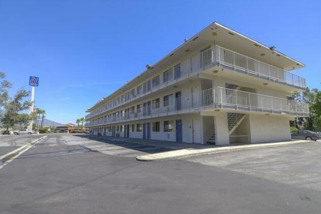 Motel 6 San Bernardino North - Photo5