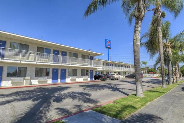 Motel 6 San Bernardino South - Photo2