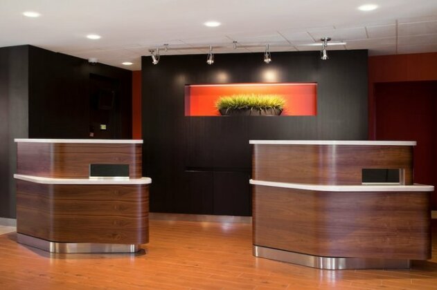 Courtyard by Marriott San Francisco Airport - Photo3