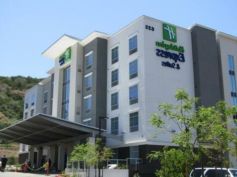 Holiday Inn Express & Suites San Diego - Mission Valley - Photo2