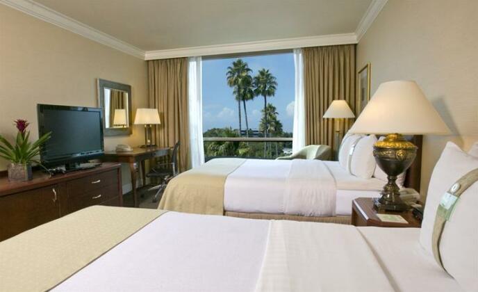 Holiday Inn San Diego Bayside - Photo5