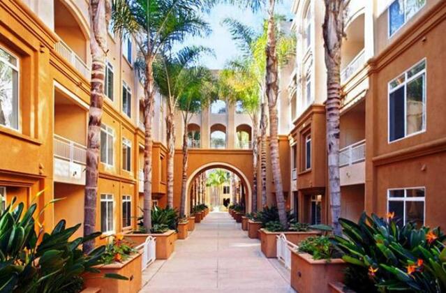 Oakwood Apartments at La Jolla UTC San Diego - Photo5