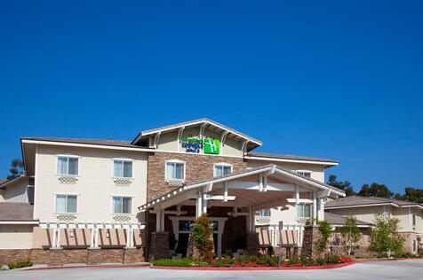 Holiday Inn Express Hotel & Suites San Dimas - Photo3