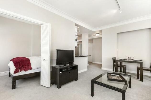 Cathedral Suites - Photo3