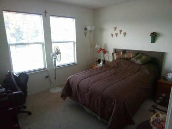 Room in Campbell with Own Bthrm - Photo5