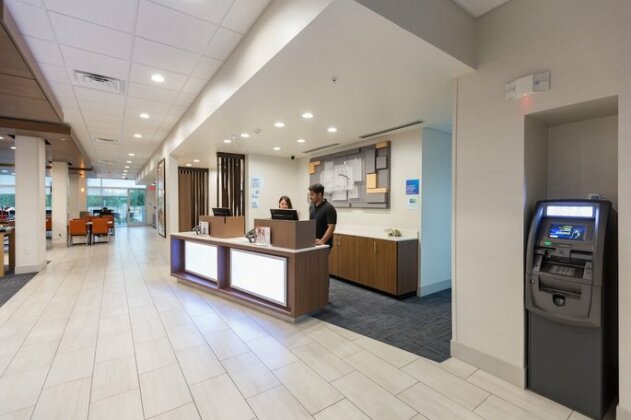 Holiday Inn Express & Suites - San Marcos South - Photo3