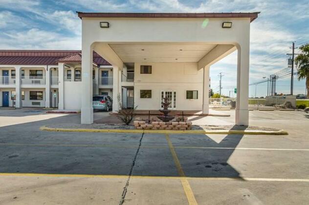Motel 6 San Marcos TX - North - Photo5
