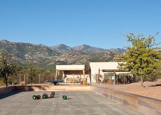 Sunglow Guest Ranch Resort - Photo2