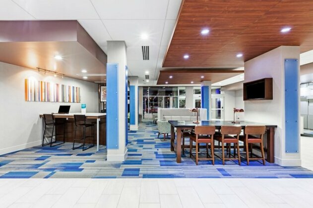 Holiday Inn Express and Suites Tulsa West / Sand Springs - Photo4