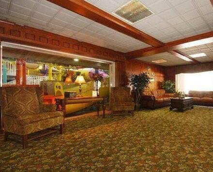 Cedar Stables Inn & Suites - Photo5
