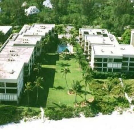 Kings Crown Condominiums - Photo2