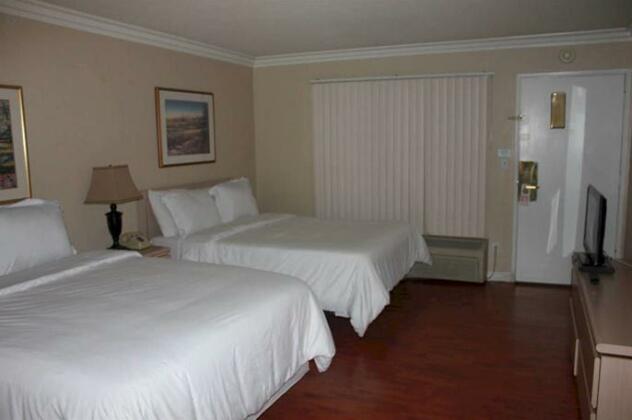 Guest Inn & Suites - Photo4