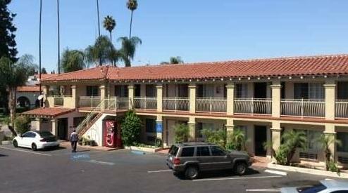 Santa Ana Travel Inn