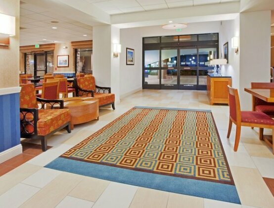 Holiday Inn Express Hotel & Suites Santa Cruz - Photo4