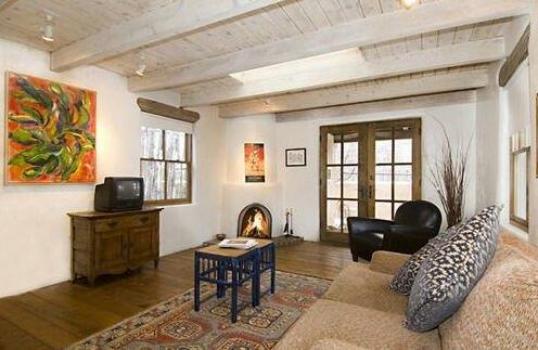 Old Santa Fe Charm Guest House One-bedroom Holiday Home