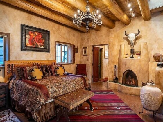 Western Cowboy Two-bedroom Holiday Home - Photo4