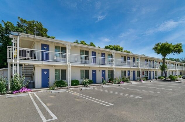 Motel 6 Santa Maria - South