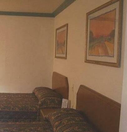 Town and Country Inn Santa Maria - Photo4