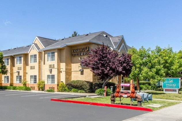Quality Inn & Suites Santa Rosa - Photo2