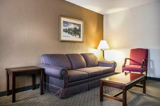 Quality Inn & Suites Santee I-95 - Photo5