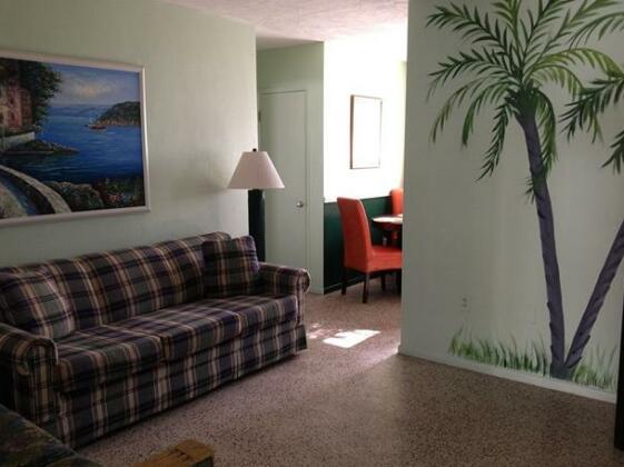 Gulf Side Motel - Photo2