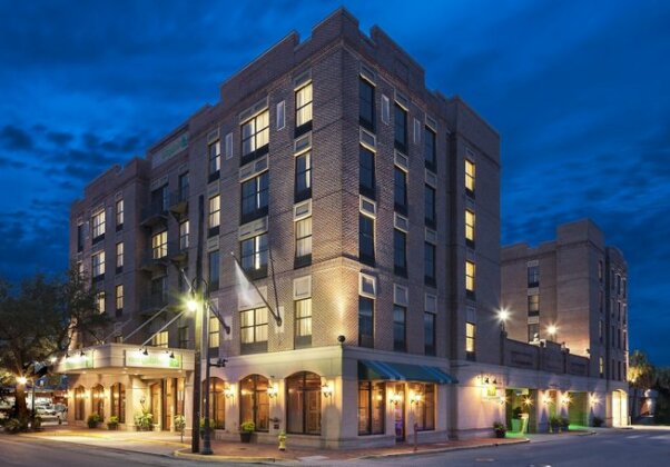 Holiday Inn Savannah Historic District - Photo2