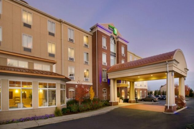 Holiday Inn Express & Suites Schererville - Photo4