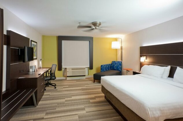 Holiday Inn Express Hotel & Suites Scott-Lafayette West - Photo4