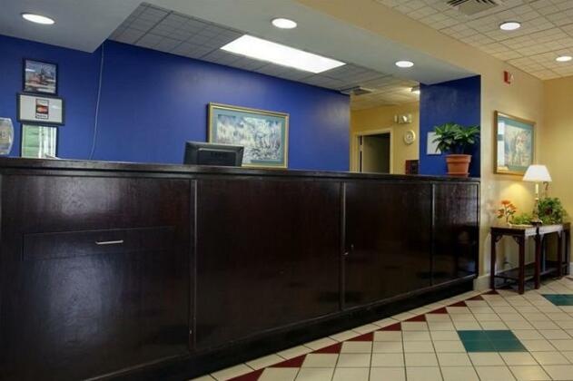 Americas Best Value Inn & Suites-Scottsboro - Photo2