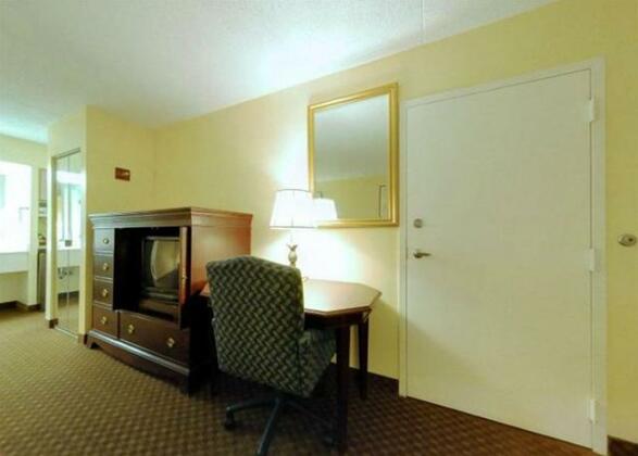 Americas Best Value Inn & Suites-Scottsboro - Photo4