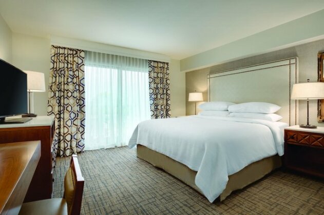 Embassy Suites by Hilton Scottsdale Resort - Photo4