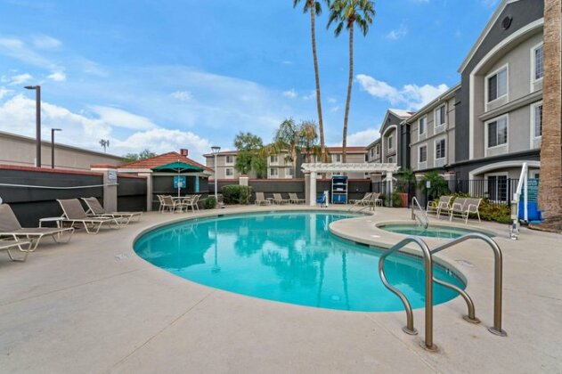 La Quinta Inn & Suites Phoenix Scottsdale - Photo5