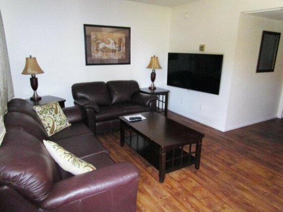 Park Suites at 107 - One Bedroom Apartment - Photo3