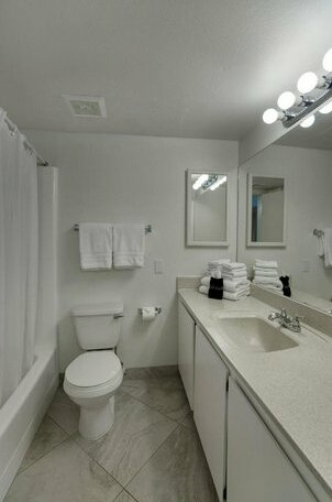 Park Suites at 140 - One Bedroom Apartment - Photo5