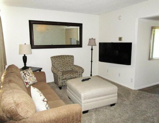 Park Suites at 240 - One Bedroom Apartment - Photo3