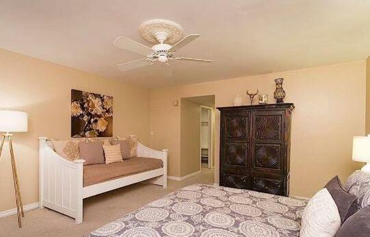 Royale Gardens 2 Bedroom Condo By Signature Vacation Homes of Scottsdale - Photo3
