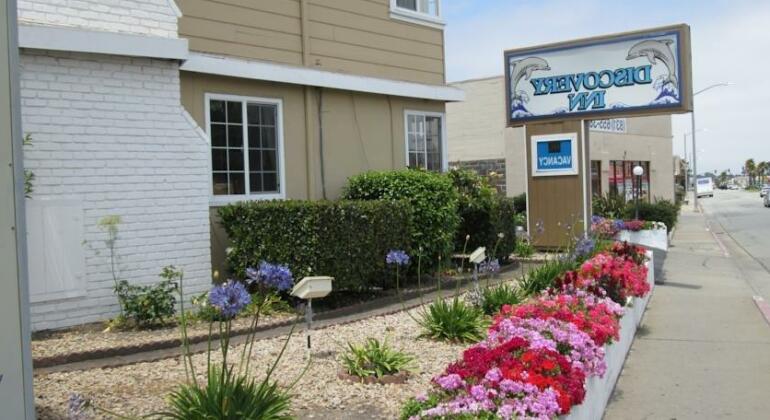 Discovery Inn Monterey Bay - Photo2