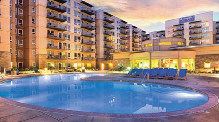 Luxury All-Suite Beach Front Resort - Photo2
