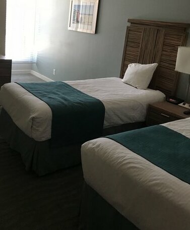 Luxury All-Suite Beach Front Resort - Photo3