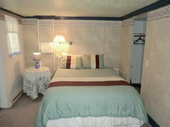 Seaside Manor - Photo2